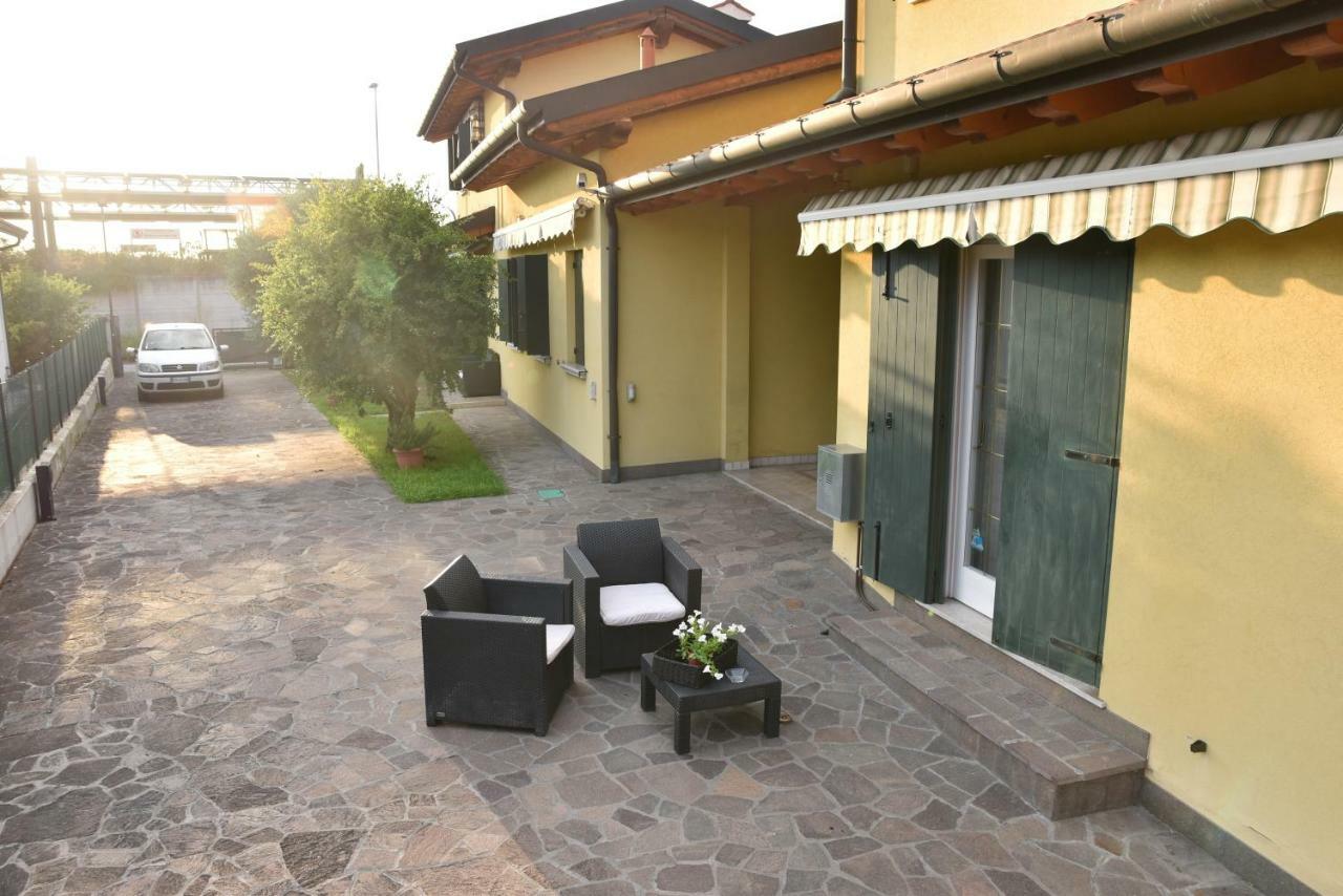 Villa Loredana Elegant Villa With Private Bathroom Spinea Exterior photo